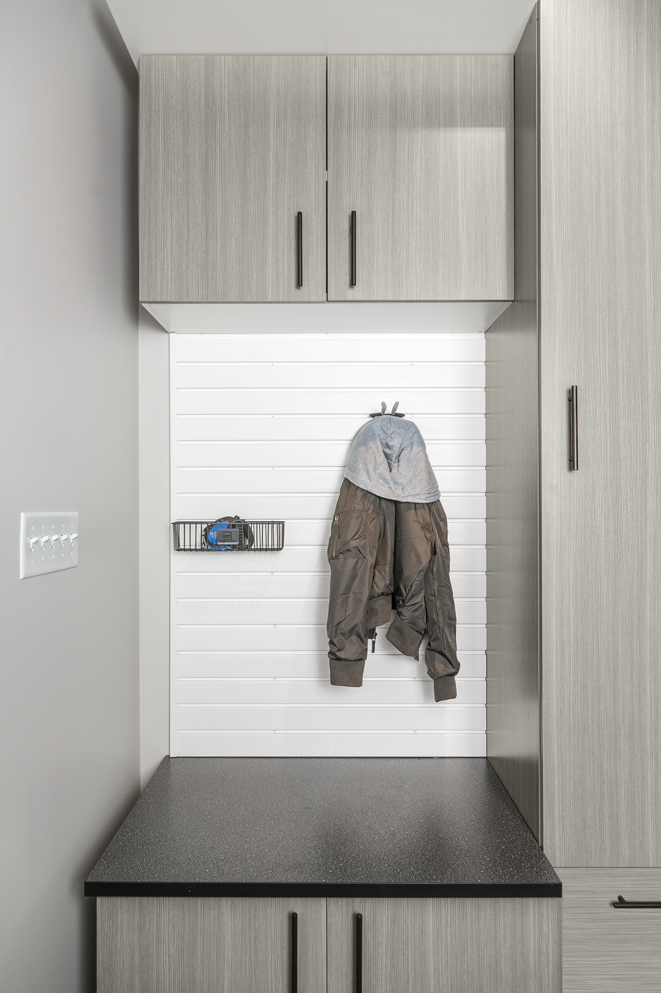 Custom Entryway Storage & Mudroom Solutions | Inspired Closets - Custom ...